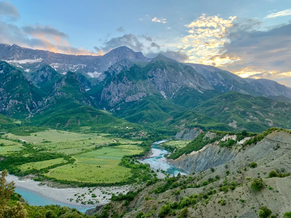 Permet Tal, Albanien